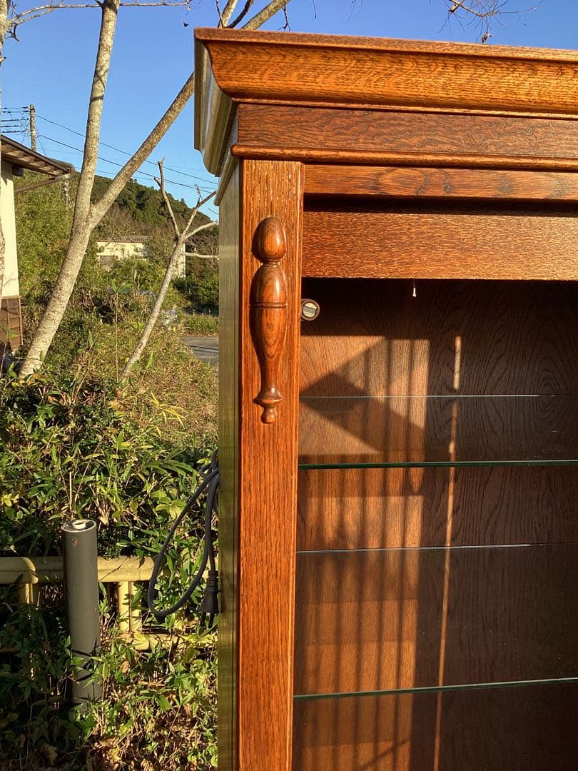 キャビネット　飾り棚　英国風　食器棚　本棚　ステンド