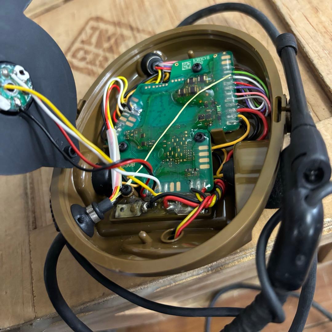 あ*し様 米軍　実物　3M PELTOR COMTAC V ヘッドセット　動作未