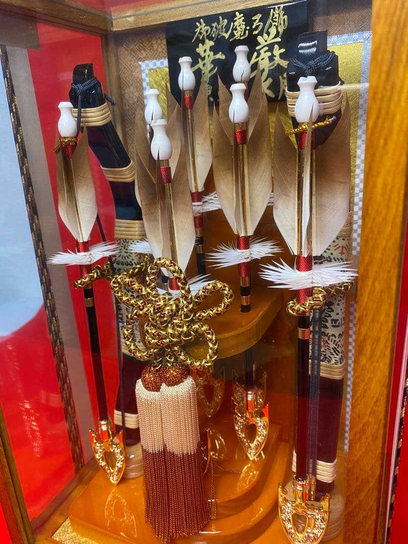 東京久月　破魔弓　コンパクトガラスケース８号・間口約２２×奥行約１８×高約３７㎝