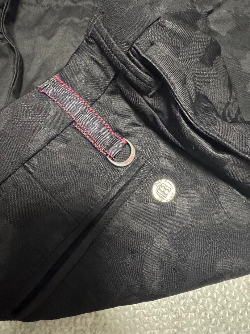 【美品】BRIEFING GOLF パンツ カモフラブラック　 Mサイズ