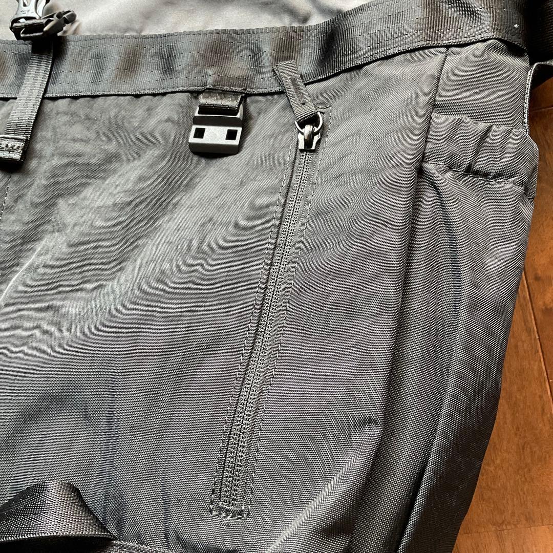 CHROME COURIER FLAP メッセンジャーバッグ 20L　ブラック