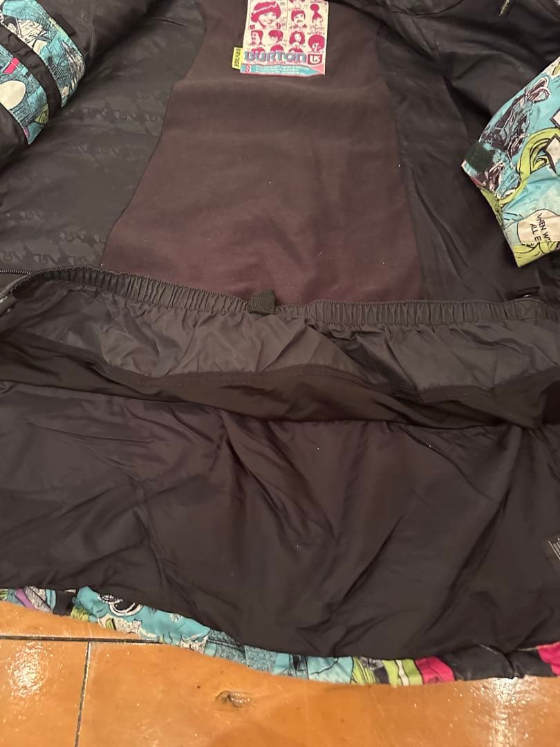 Burton コミックプリント スノーボードウェア 男性用　バートン　レディース