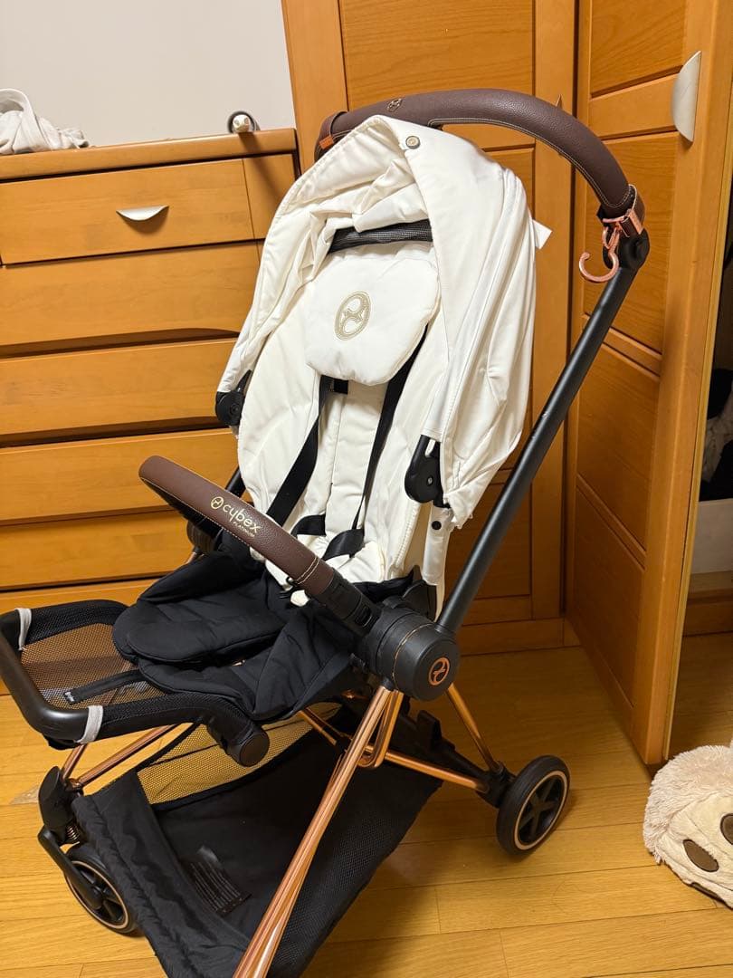 cybex ミオスベビーカー ホワイト/ブラック／ゴールド