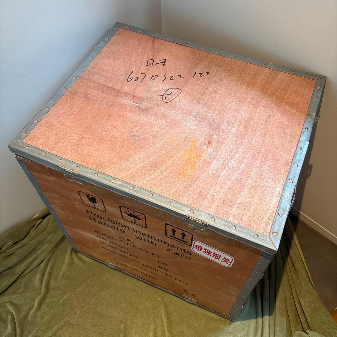 精密機器収納ボックス