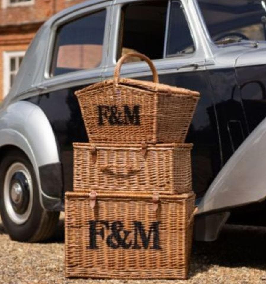 さ*ん様 新登場!!蓋にバックルが!冒険にリビングにウイッカーバスケット屋根上開