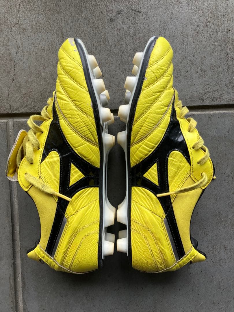 ちゃいちゃい Mizuno モレリア2 30周年モデル イエロー