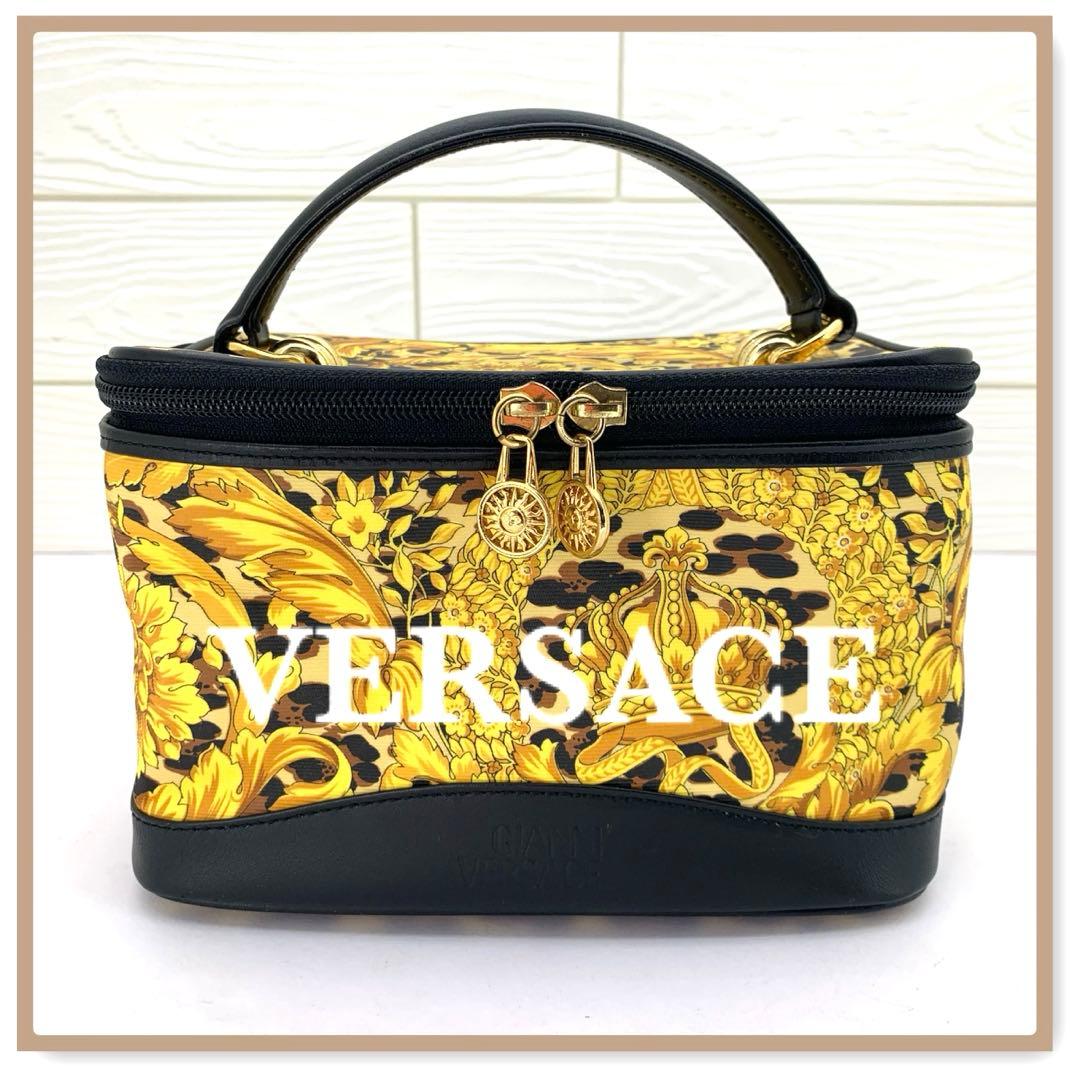 美品！GIANNI VERSACE ジャンニヴェルサーチ バニティバッグ　ポーチ
