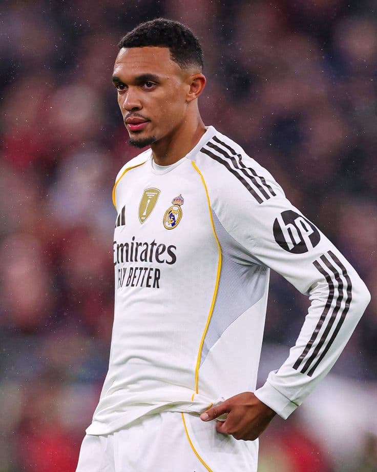 ま*]様 レアルマドリード長袖ユニフォーム 25/26 トレントアーノルド