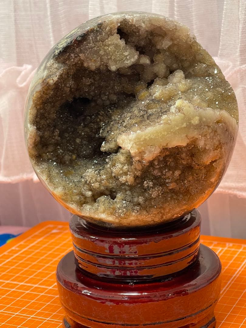 希少 金色　口笑原石（幸運水晶）台座付き　原石　天然石　原石　浄化