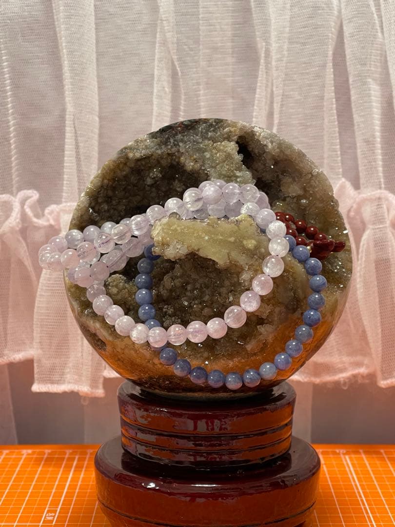 希少 金色　口笑原石（幸運水晶）台座付き　原石　天然石　原石　浄化