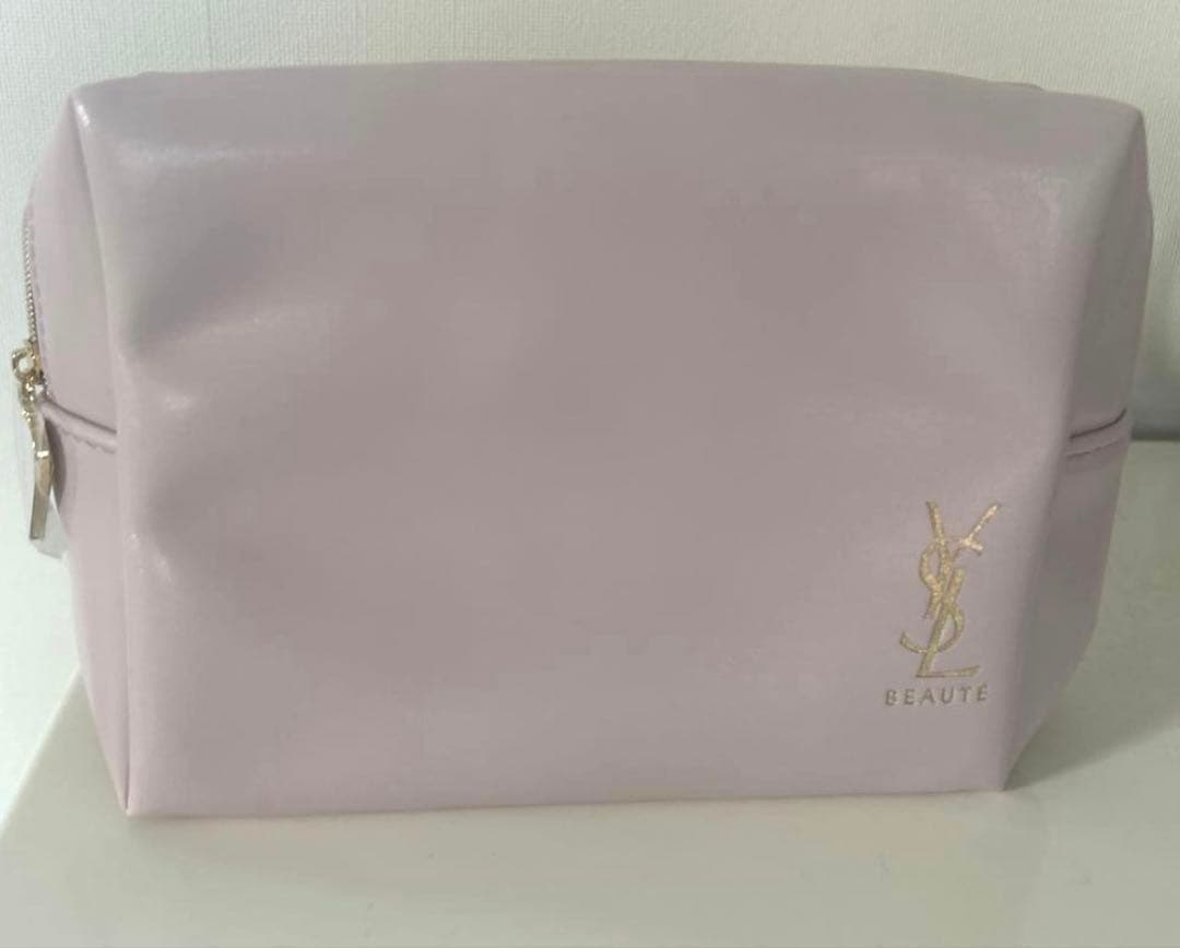 【YSL】ポーチ２個・モンパリボディローション・化粧水・UV・洗顔・リップセット