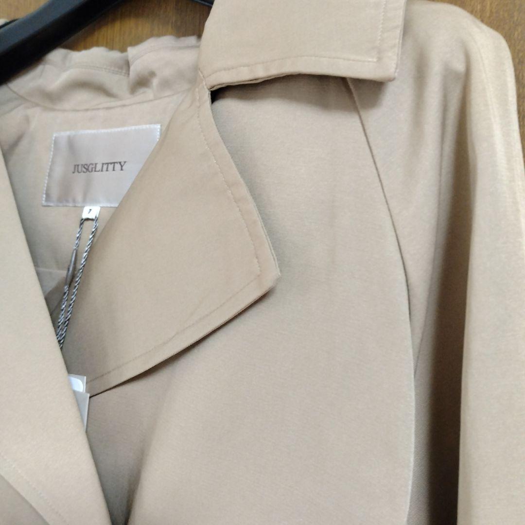 みぃ　新品　JUSGLITTY　撥水フード付きショートトレンチ