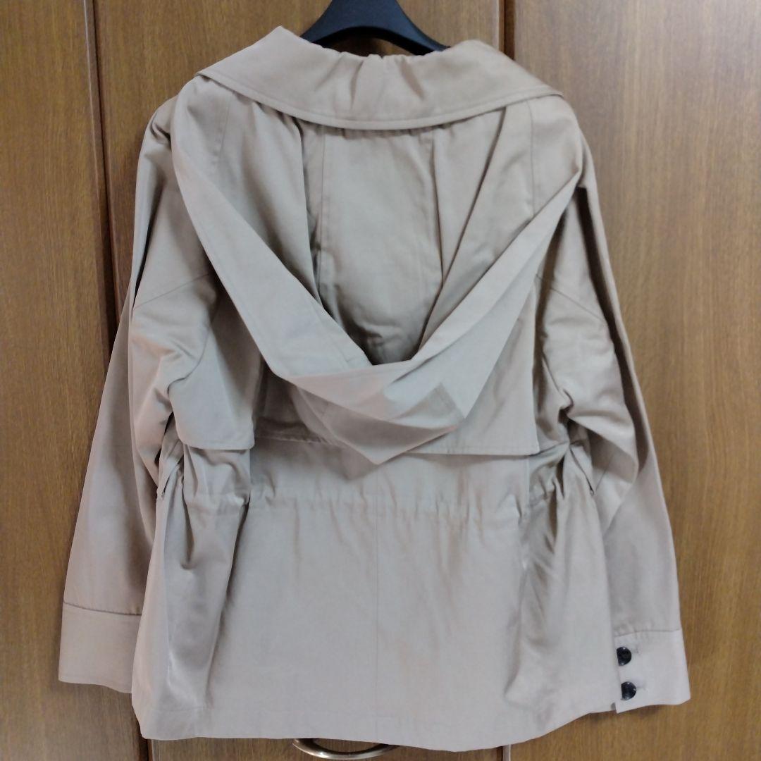 みぃ　新品　JUSGLITTY　撥水フード付きショートトレンチ