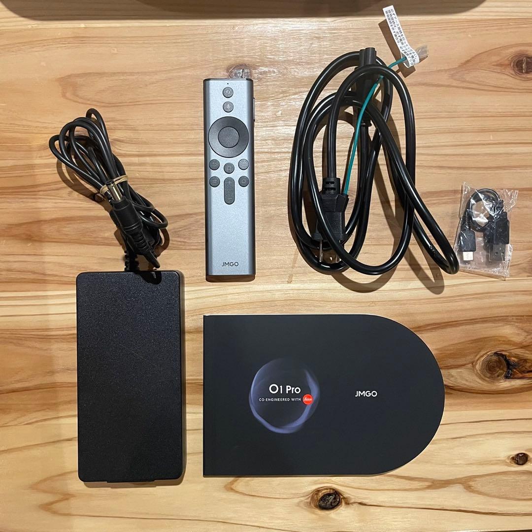 JMGO O1 Pro プロジェクター本体