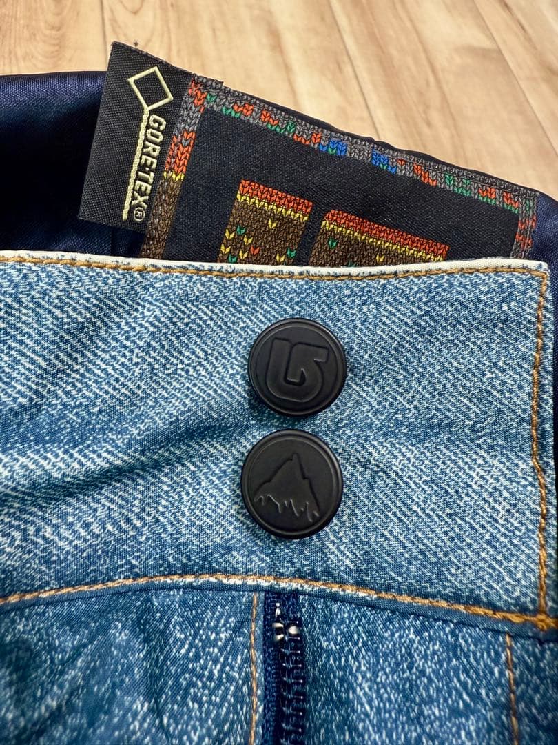 【美品】バートン BURTON GORE-TEX スノーボードパンツＬデニム柄