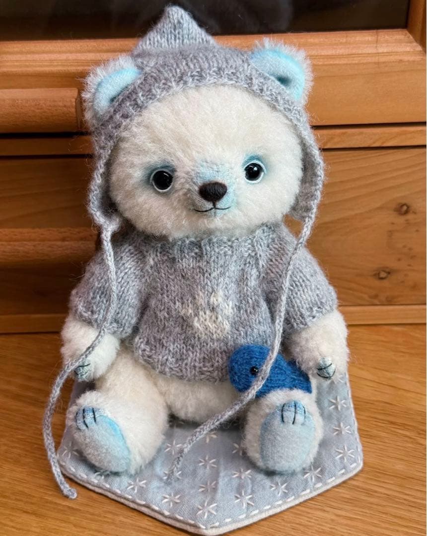 北極熊ちゃんは寒がらない アーティストベア テディベア ハンドメイド 海外作家様