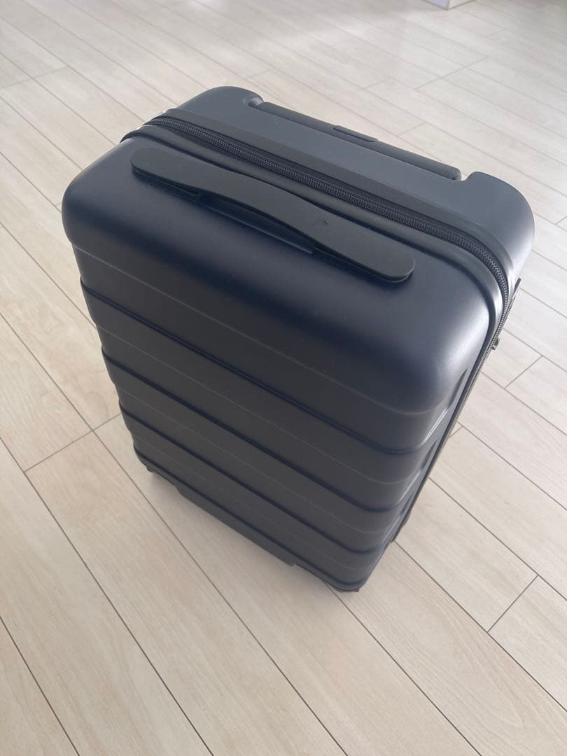 無印良品　ハードキャリーケース 4輪