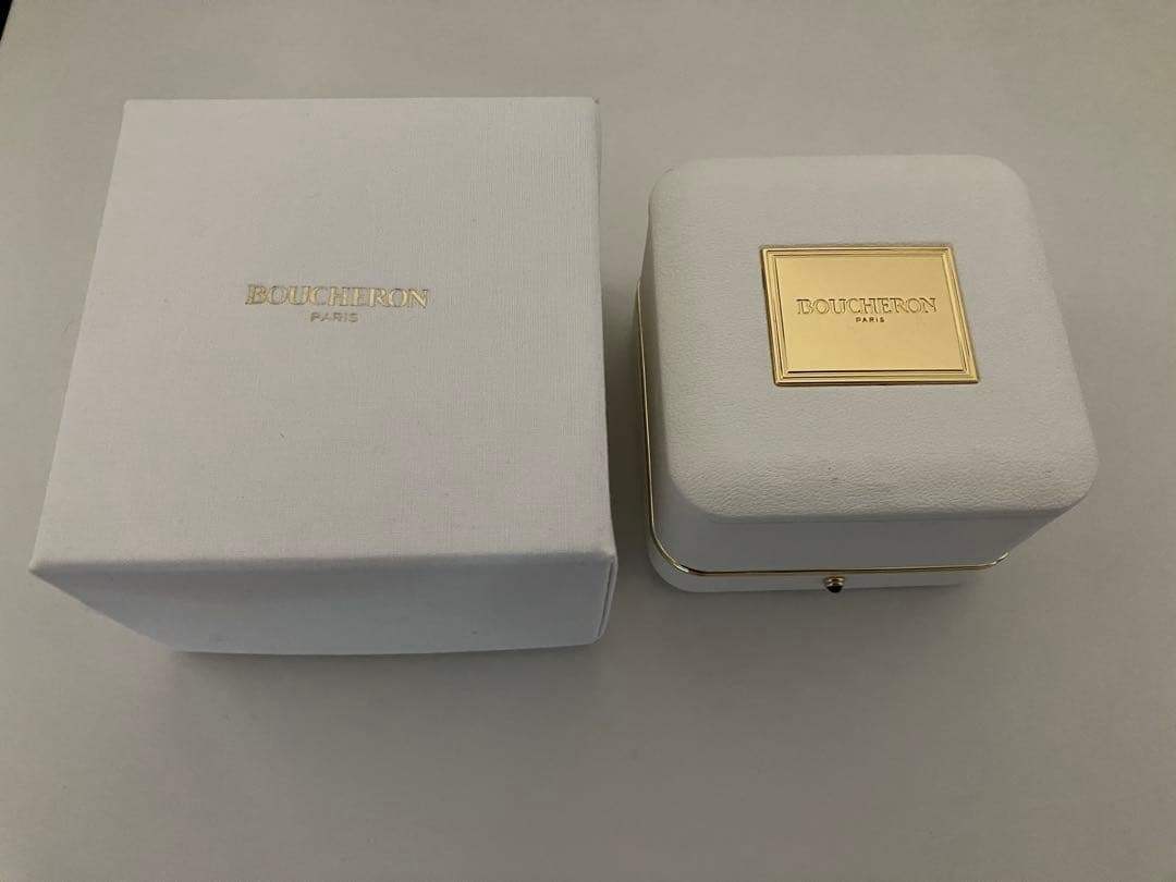 ブシュロン　セルパンボエム　ピアス　スモール　WG