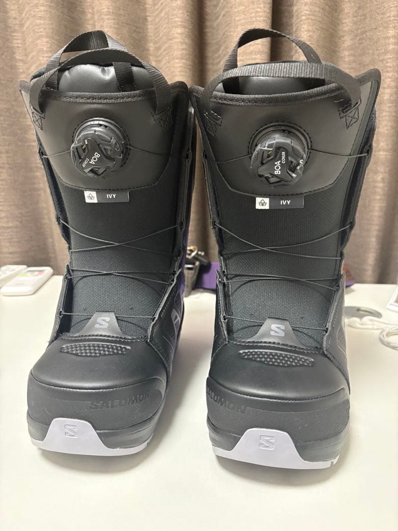 早く売りたいですスノボーブーツSalomon IVY 24cm ブラック
