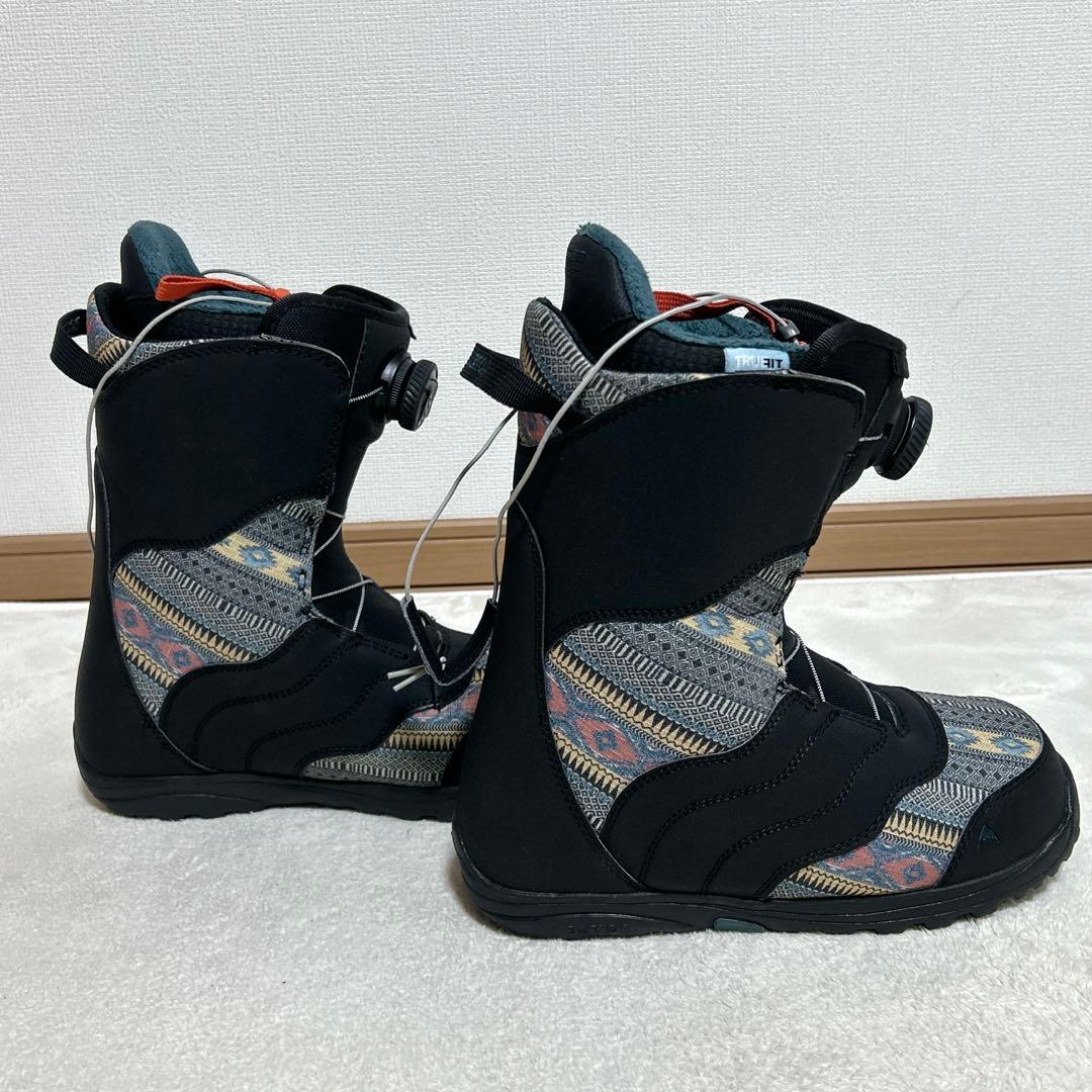 ほぼ未使用 BURTON MINT BOA 24.0レディーススノーボードブーツ