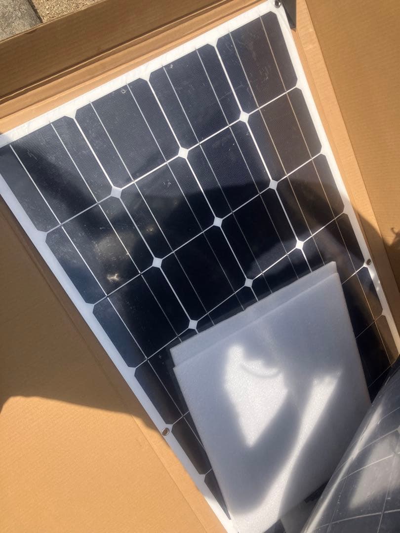 ソーラパネル100ｗ　2枚