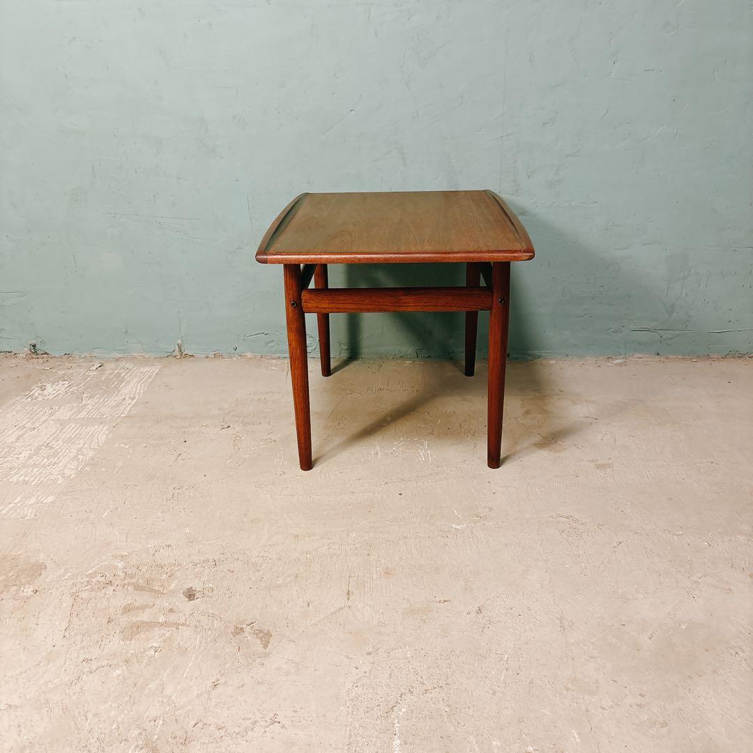 グレーテヤルク　チーク材　サイドテーブル　北欧家具　北欧ビンテージ