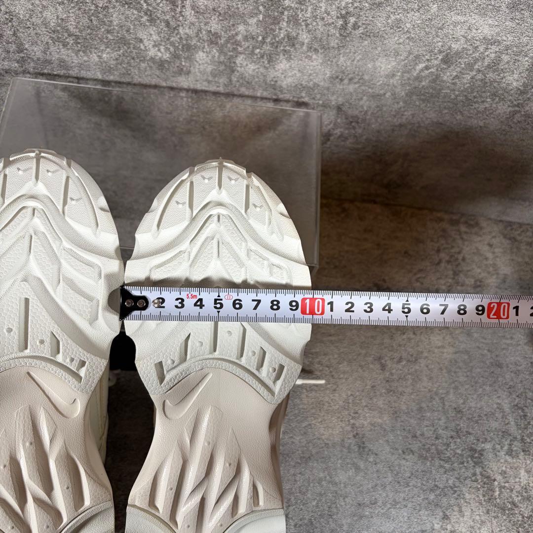 極美品　NIKE ナイキ　TC7900 ウィメンズ　スニーカー　23.5cm