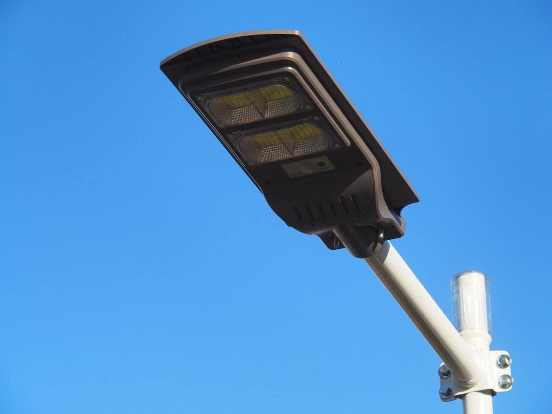 ソーラーライト屋外センサーライト LEDガーデンライト