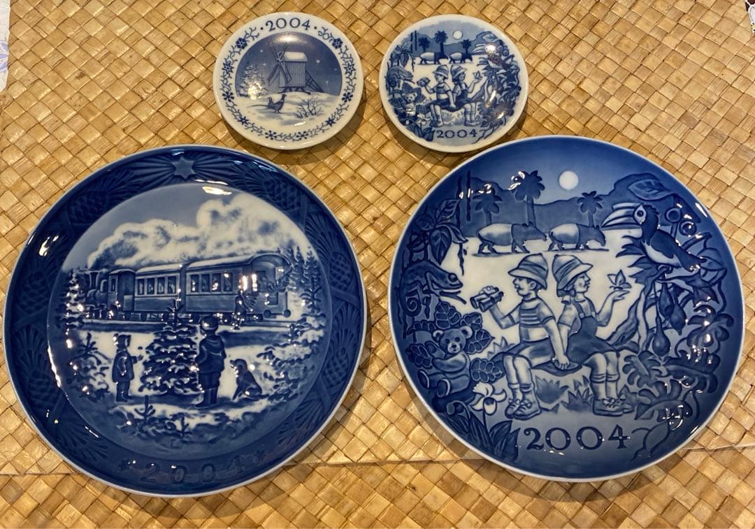 ロイヤルコペンハーゲン＆ビングオングレンダール　イヤープレート2004年版4枚