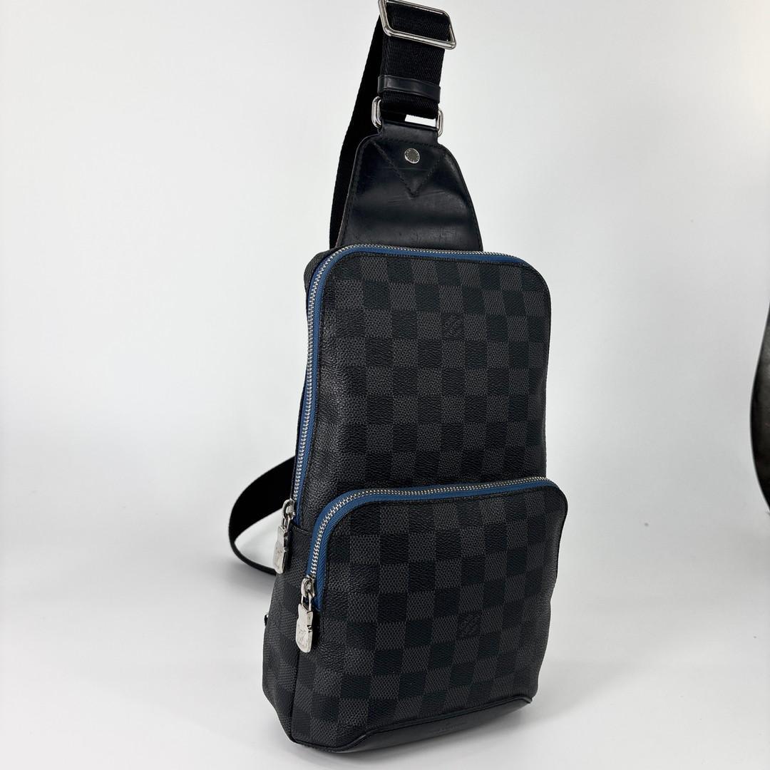 極美品 ルイヴィトン ダミエグラフィット アヴェニュー スリングバッグ ブラック