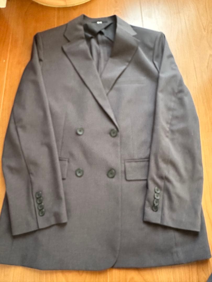 【新品】ユニクロC 感動ダブルジャケットL パンツ　セットアップ　ダークグレー