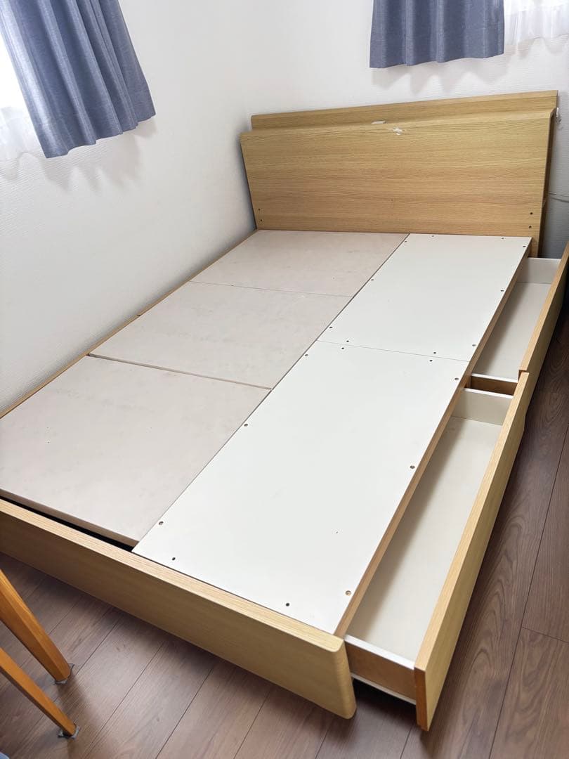 10000円　前橋市引き取り限定 ダブルベッドフレーム コンセプト付き