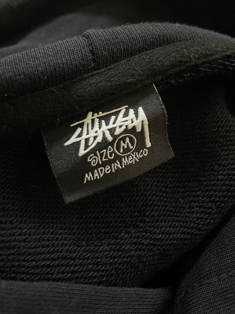 Stüssy ブラック フード付きパーカー　正規品