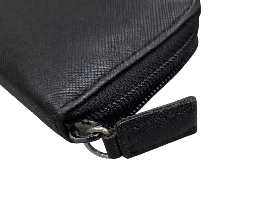 PRADA サフィアーノ ブラック ラウンドファスナーケース