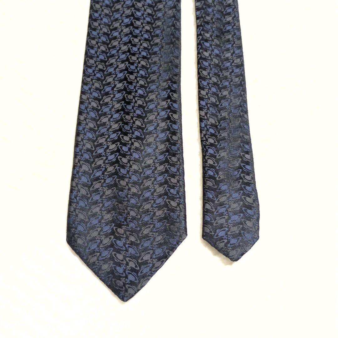 Vivienne Westwood　ネクタイ　オーブ　総柄　あんしん鑑定　黒