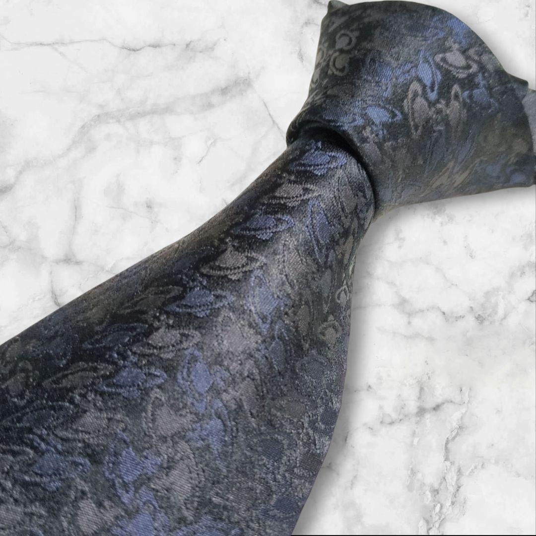 Vivienne Westwood　ネクタイ　オーブ　総柄　あんしん鑑定　黒