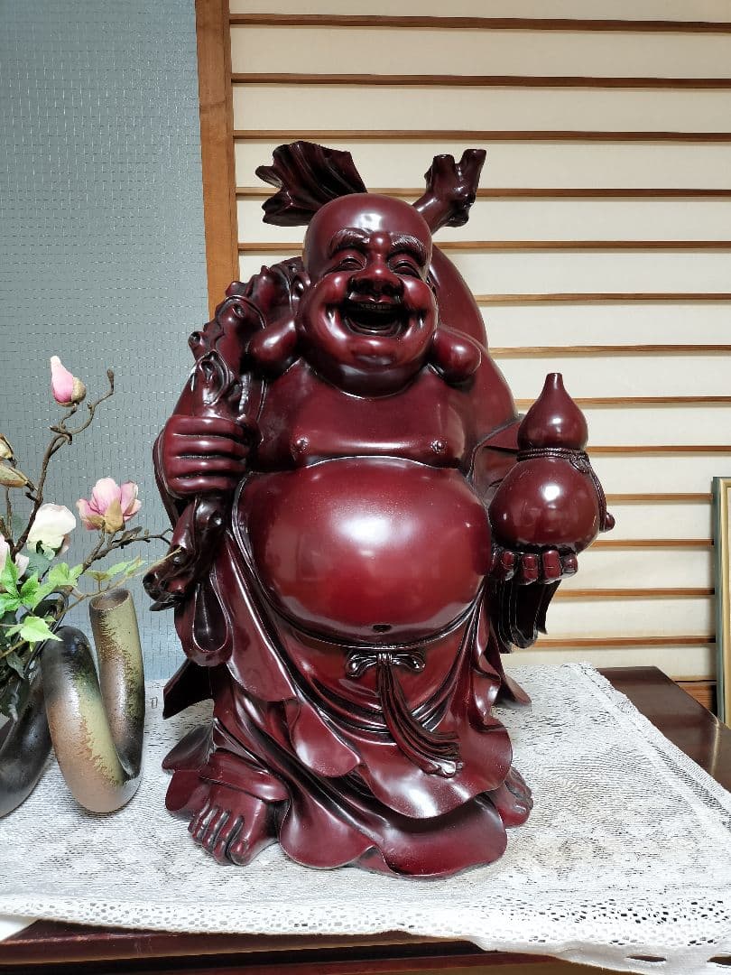 木製ダークレッド置物