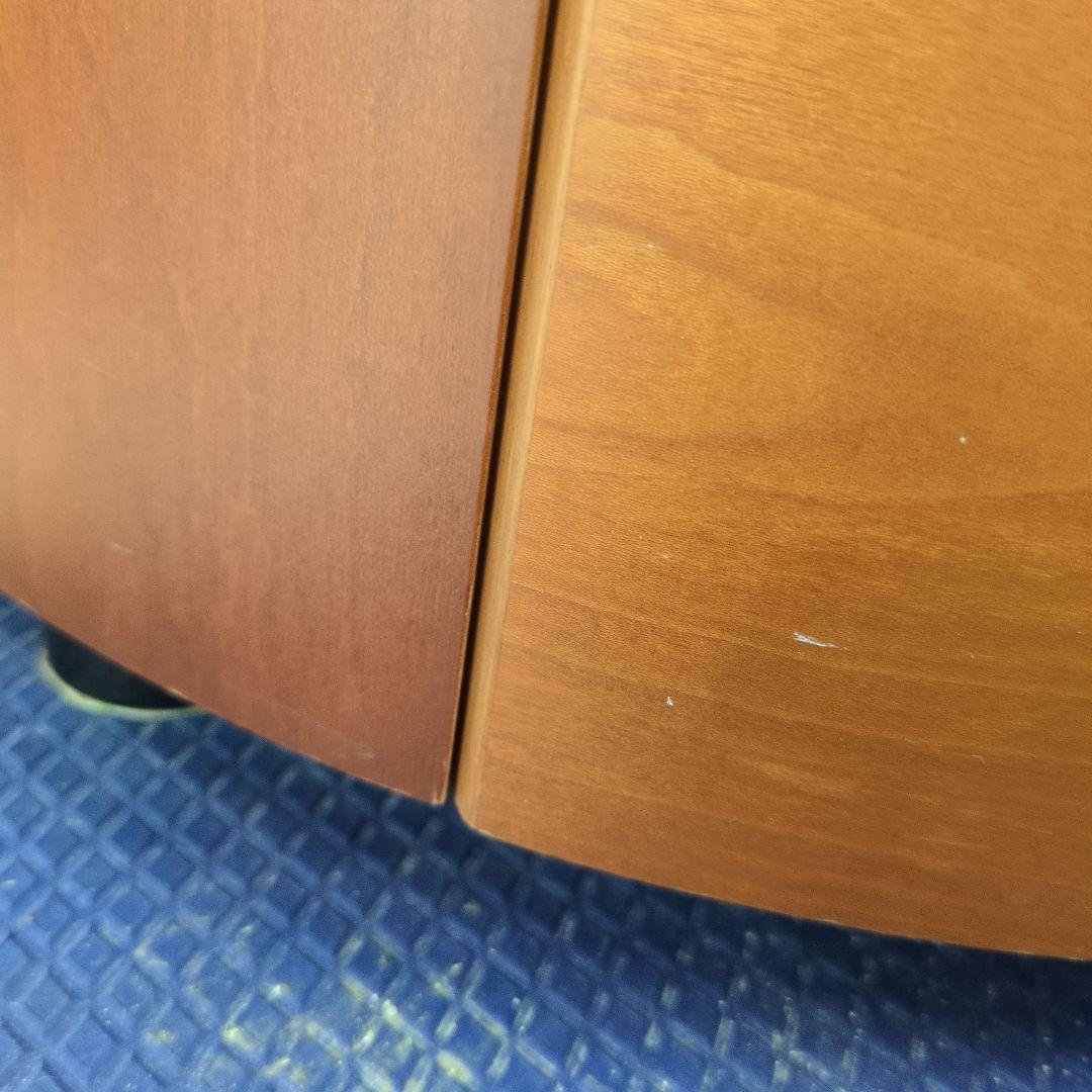 Poliform ベッドサイドキャビネット　イタリア製