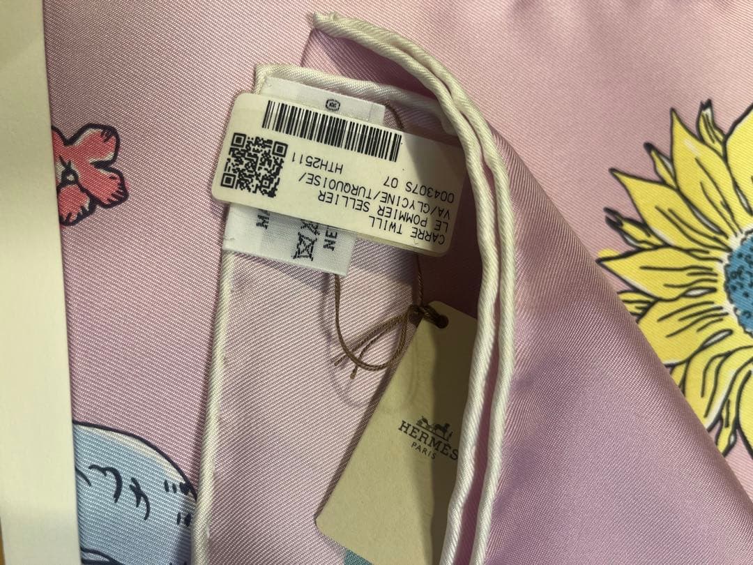 お値下げ！新品エルメス 2026SS カレ90 ル・ポミエ・セリエ　HERMES