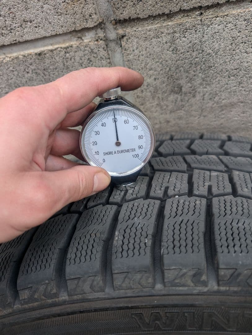 美品程度良好☆245/40R19スタッドレスタイヤ＆ホイール4本Vクラスw639