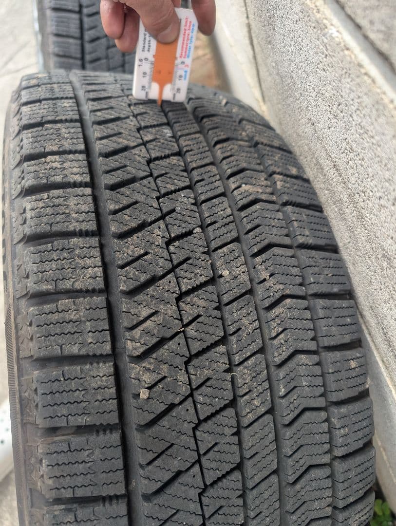 美品程度良好☆245/40R19スタッドレスタイヤ＆ホイール4本Vクラスw639