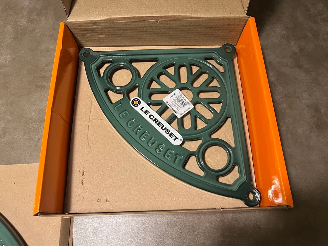 レア　ルクルーゼ キッチンポットスタンド 5段 アーティチョーク 限定色