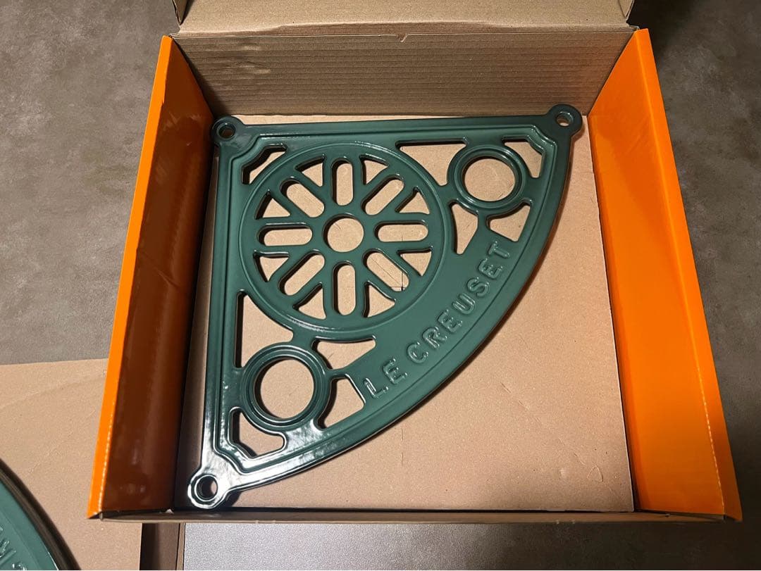 レア　ルクルーゼ キッチンポットスタンド 5段 アーティチョーク 限定色