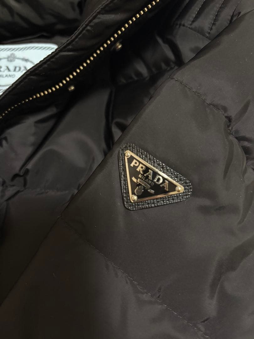 【2/7,8限定値下げ】PRADA 黒 ダウンジャケット 38