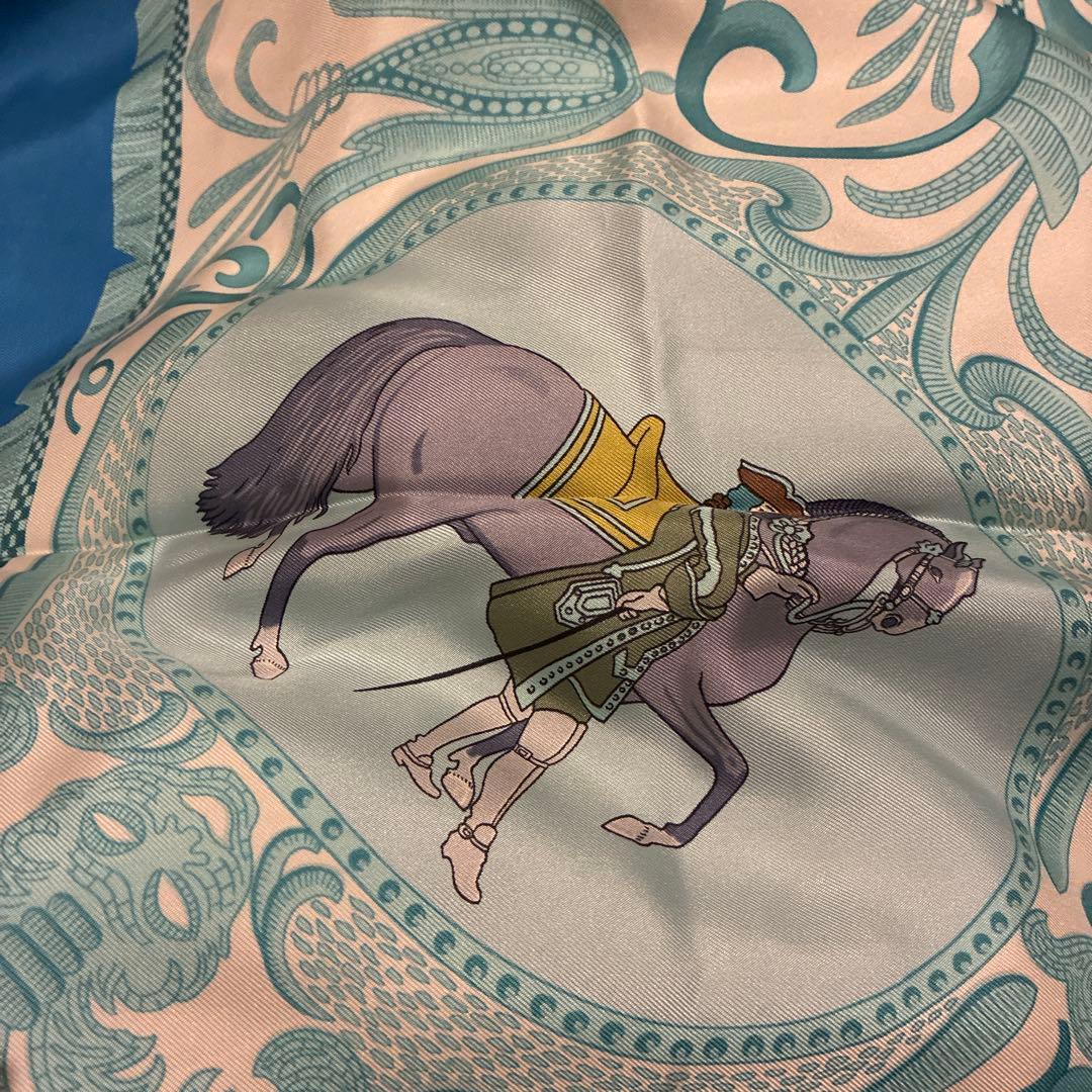 エルメス　カレ90 シルクスカーフ　ラ・プレゼンテーション