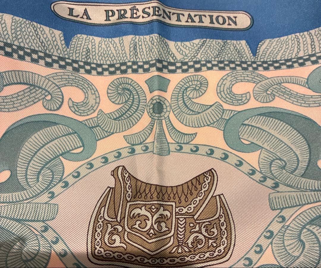 エルメス　カレ90 シルクスカーフ　ラ・プレゼンテーション