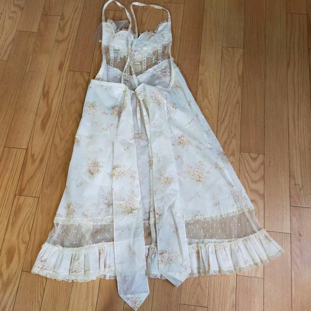 さえら　アキアカネ　エプロン　　新品タグ付き