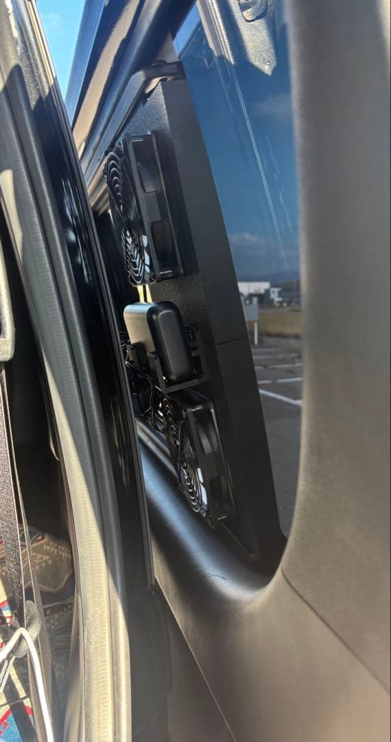 ゆう　2連ファン　運転席側　ハイエース　換気扇