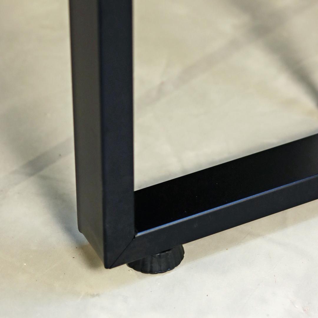 カウンターデスク｜横幅140cm｜ライトグレー｜薄塗りモルタル｜四角脚