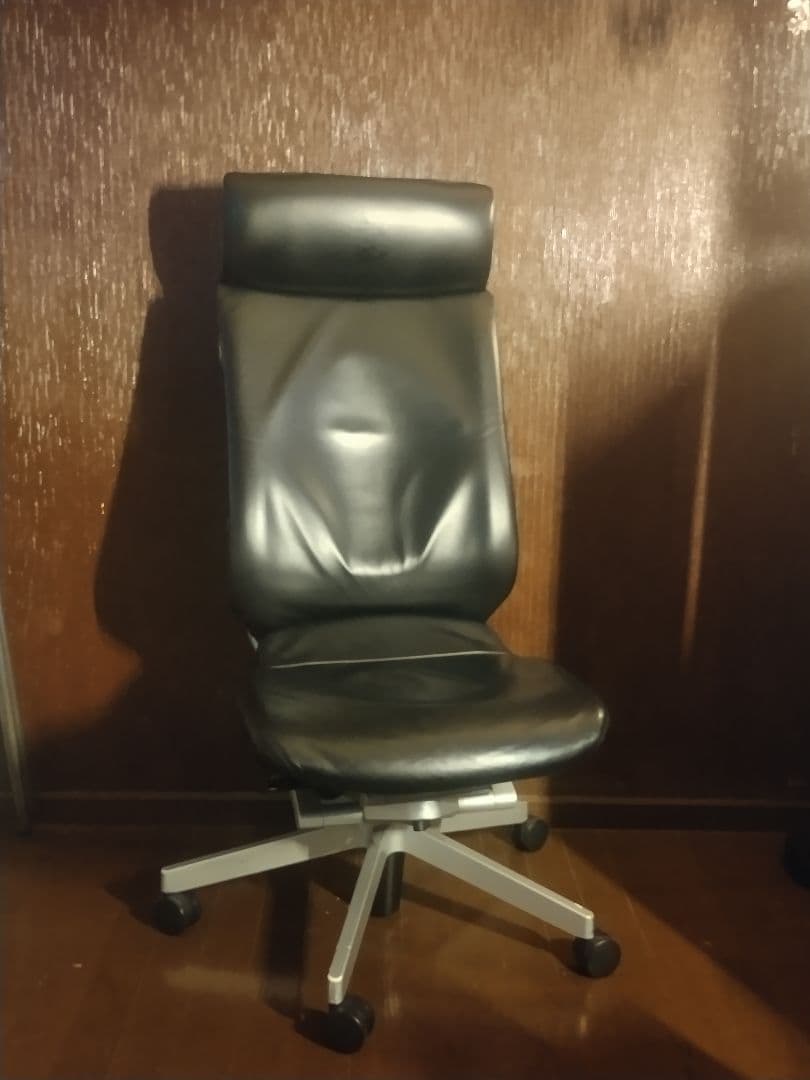 コクヨ　アガタAチェア